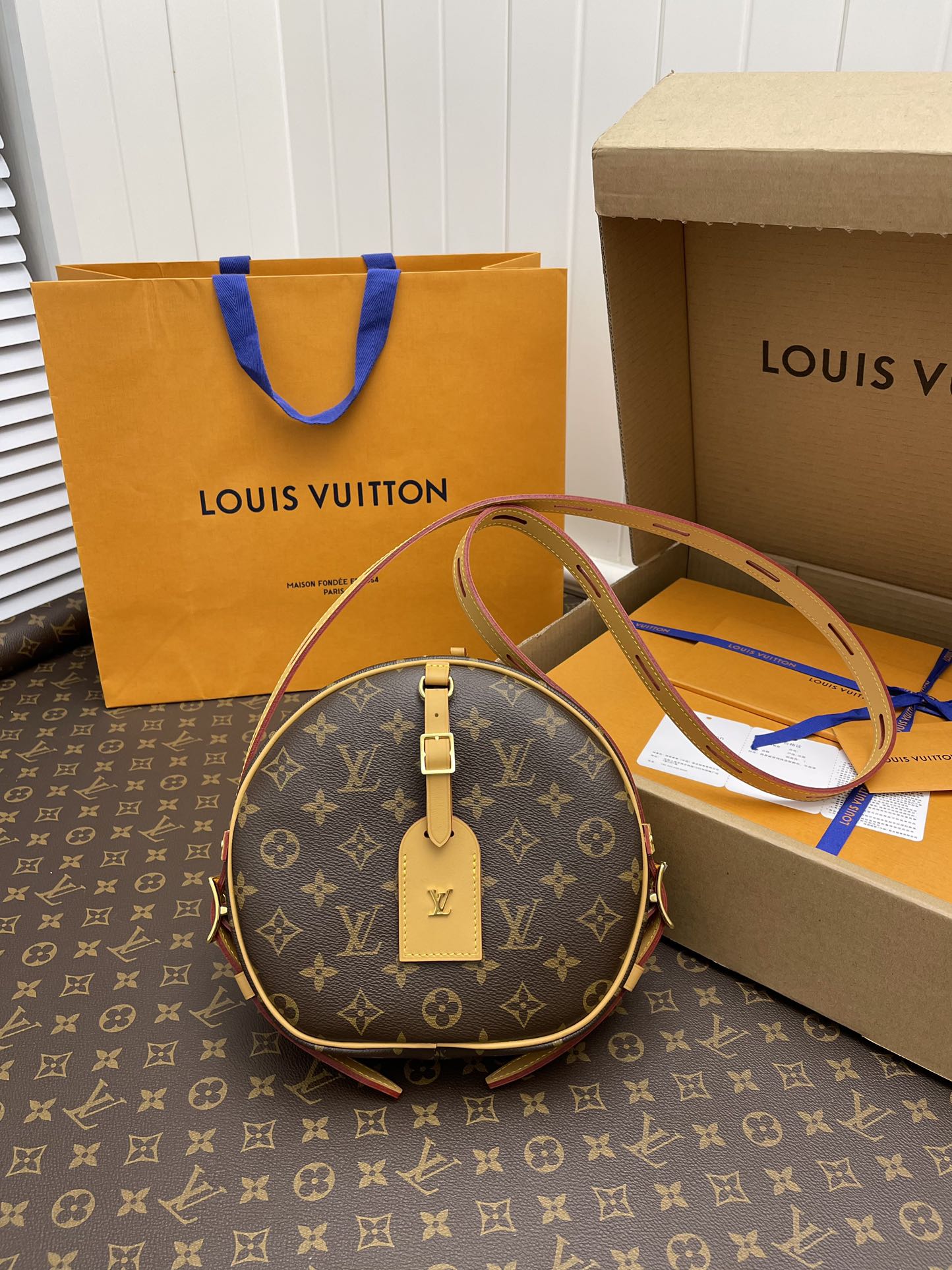 LV Round Bags